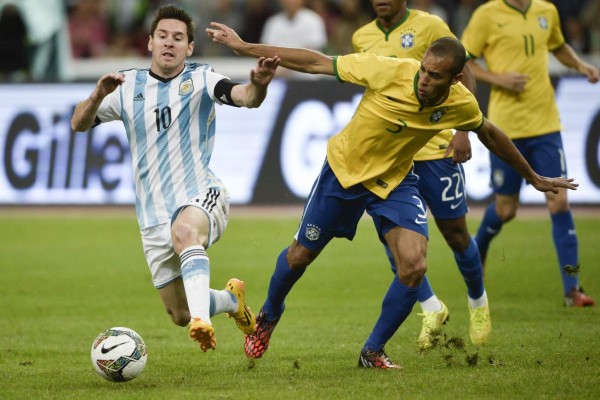 Brasil se queda con el superclásico