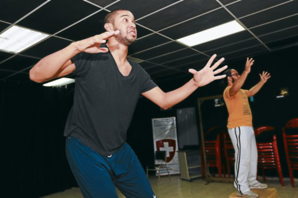 Sea parte de 'El viaje de Pedro el afortunado” con el Teatro Memorias