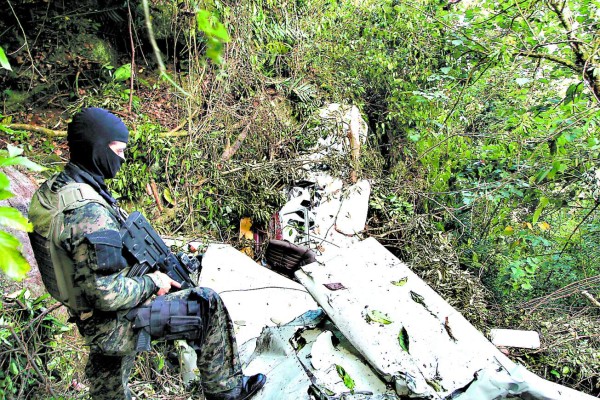 Se estrella avioneta y mueren sus dos pilotos mexicanos
