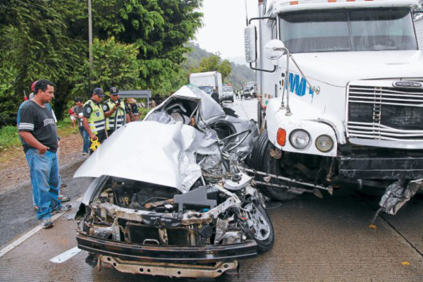 Docente muere en cuádruple colisión en Comayagua