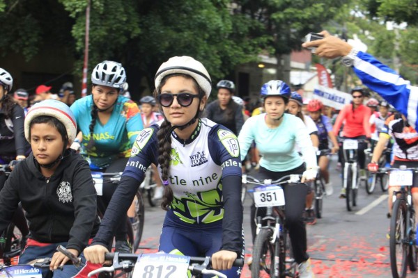 Lista de participantes en 3ra Vuelta Ciclística