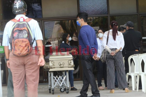 Con misa dan último adiós a la abogada Indiana Beatriz Castellanos (FOTOS)