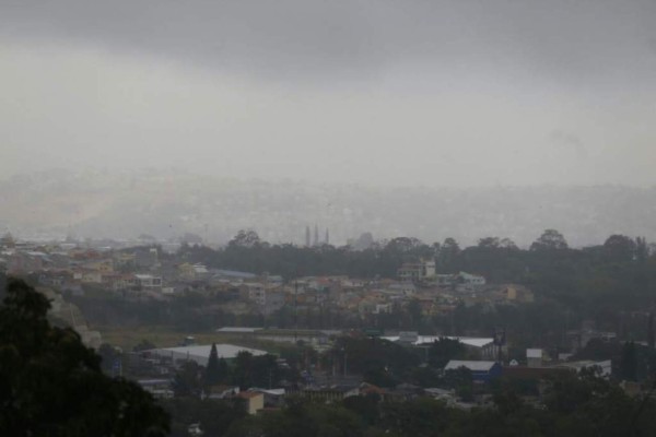 Continuarán las lluvias en varias zonas de Honduras; Colón bajo alerta amarilla