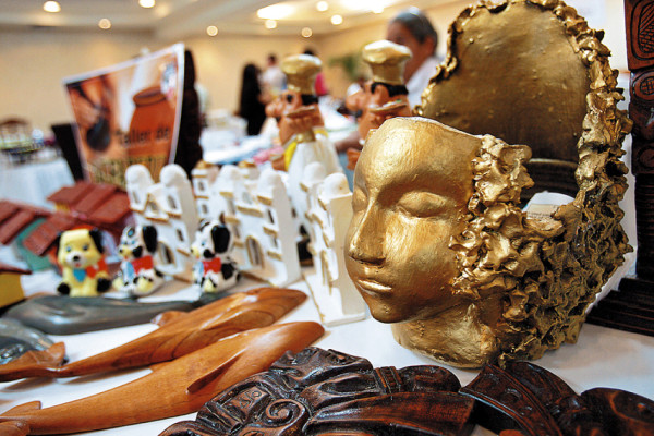 Homenaje a la labor artesanal de Honduras