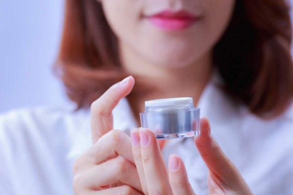 No se fie al comprar su crema antiedad cheque estos ingredientes