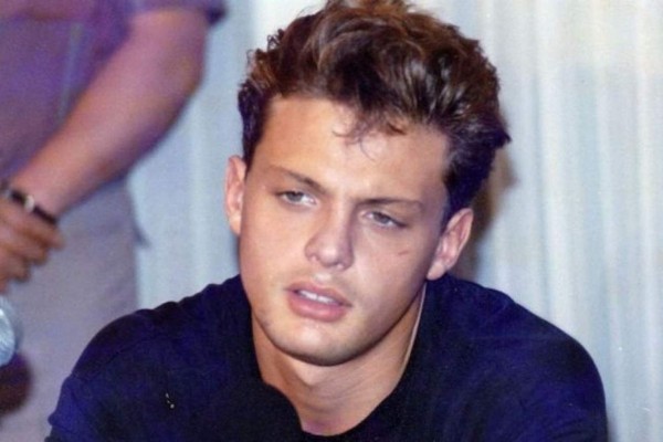 Ocho famosos que supuestamente murieron hace años y fueron sustituidos por gente idéntica a ellos (FOTOS)