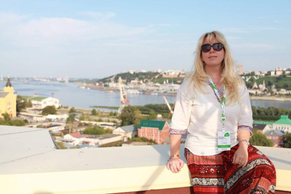 Irina Slavina, la periodista rusa que se prendió fuego en un parque (FOTOS)