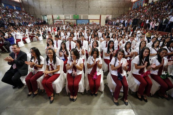 Honduras: De 75,000 graduados de colegio solo 14,000 irán a la universidad