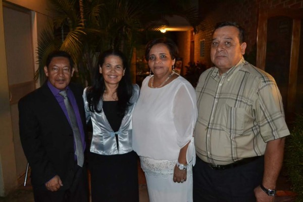 Romántica alianza civil entre David y Ana Ruth