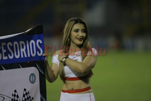 ¡Preciosas catrachas! Belleza femenina adorna la fecha 6 del Torneo Clausura