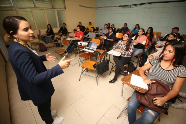 Carrera de Periodismo de la UNAH cumple 50 años
