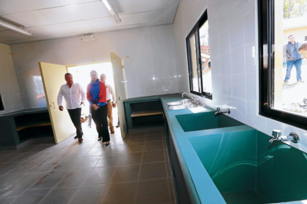 Inauguran hospital para fauna silvestre de zoológico