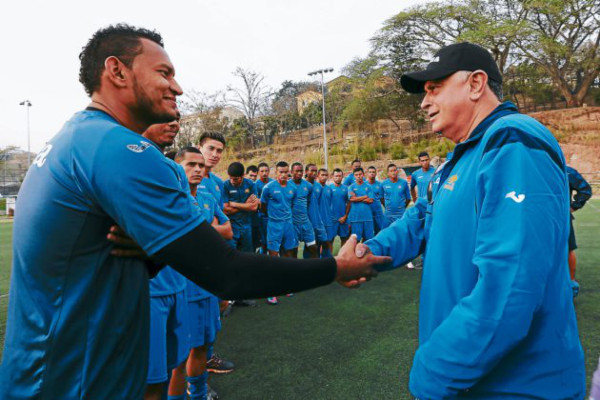 VIDEO: Cuate Castillo asumió como técnico de Motagua