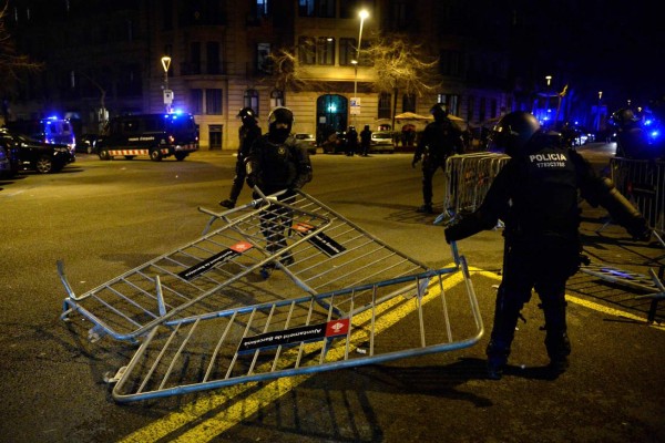 FOTOS: Protestas en Cataluña tras el arresto del expresidente Carles Puigdemont en Alemania