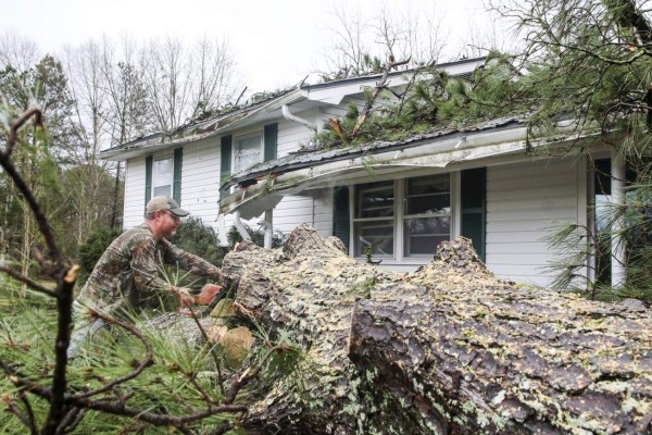 Los estragos causados por tormenta invernal en EEUU; suma un muerto