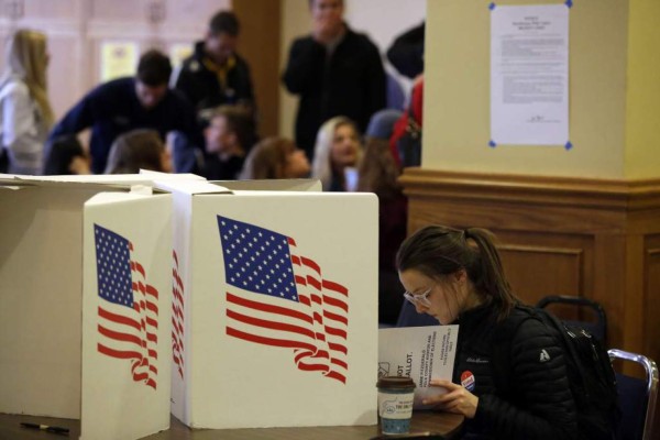 Gobernador de Wisconsin ordena aplazar primaria demócrata prevista para el martes