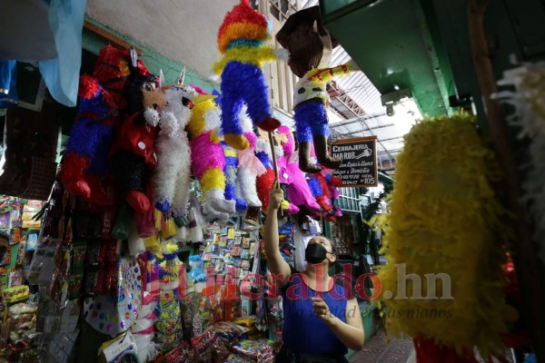 Mercados de la capital mantienen vivas las tradiciones con productos únicos