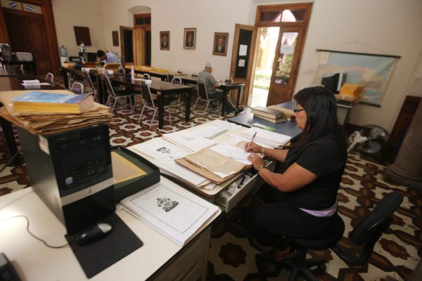 Patrimonio documental de Honduras en riesgo latente