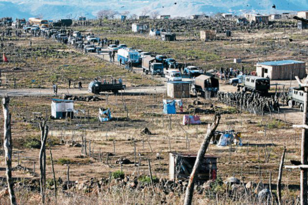 Regresan invasores de oficio a zona de Loarque