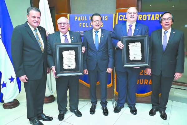 Club Rotario otorga galardón a Jorge Canahuati y Diego Pulido