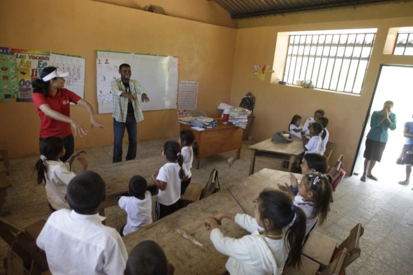 Fiesta escolar en Plan del Rancho con La Maratón del Saber