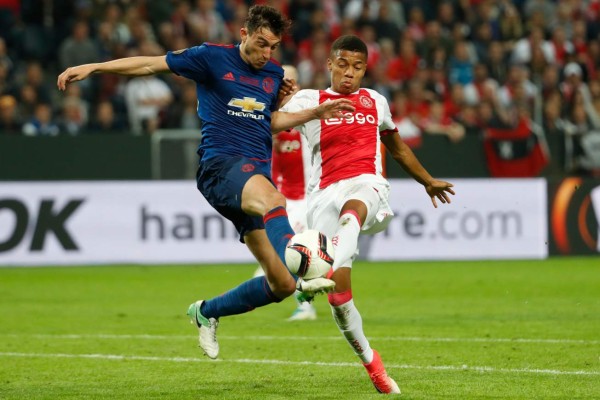 Manchester United se coronó campeón de la Europa League al derrotar 0-2 al Ajax