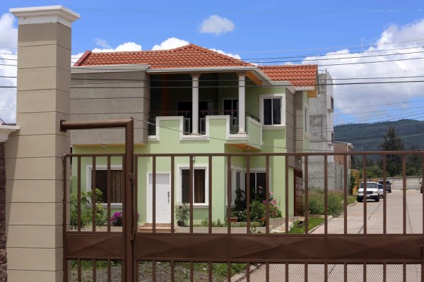 Una de cada cuatro familias capitalinas sin vivienda propia