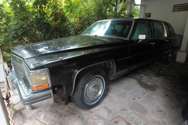 Intentan reparar antiguos vehículos presidenciales de Honduras