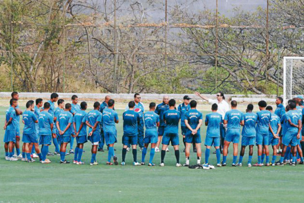 VIDEO: Cuate Castillo asumió como técnico de Motagua