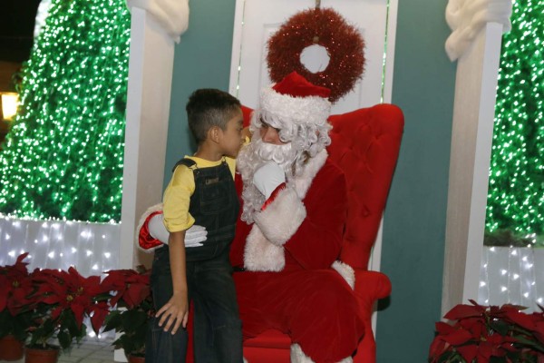 Así se vivió la inauguración de la Villa Navideña en la capital de Honduras