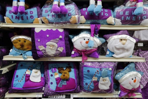 Frenesí navideño invade los comercios de la capital