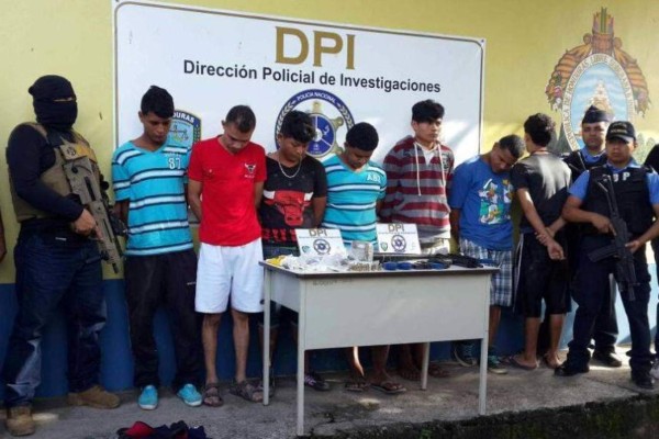 Capturan a varias personas con drogas y armas en La Ceiba &nbsp;