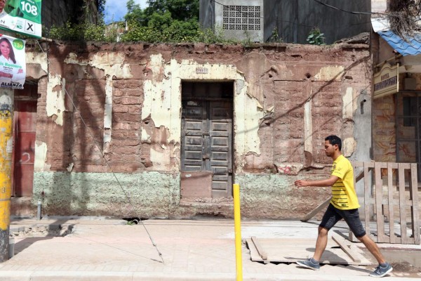 Más de 80 inmuebles del centro histórico con daños leves y graves