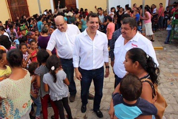 El notable cambio de Elvin Santos en los últimos años