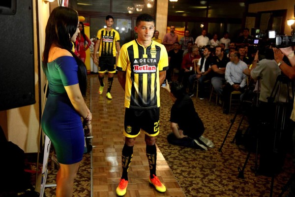Equipos hondureños presentaron su nueva piel