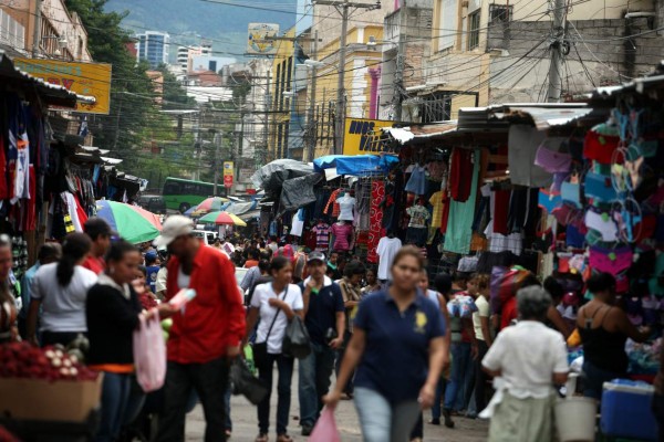 Vendedores de Tegucigalpa esperan mejorar ventas desde finales de mes