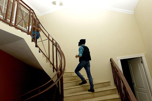 Lujo y despilfarro en las residencias del exdirector del Seguro Social