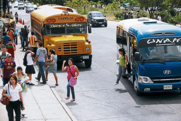 Entra en vigencia ridícula rebaja al transporte urbano