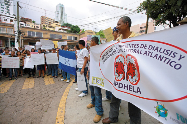 Aprueban ley para pacientes renales