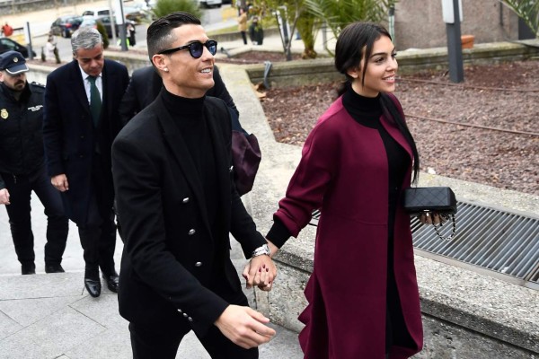 FOTOS: Georgina Rodríguez y Cristiano Ronaldo causan furor en España tras acudir a juicio por fraude fiscal