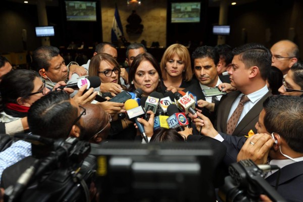 La presidenta de la bancada liberal, Gabriela Núñez, mostró dudas de una nueva votación (Foto: David Romero)
