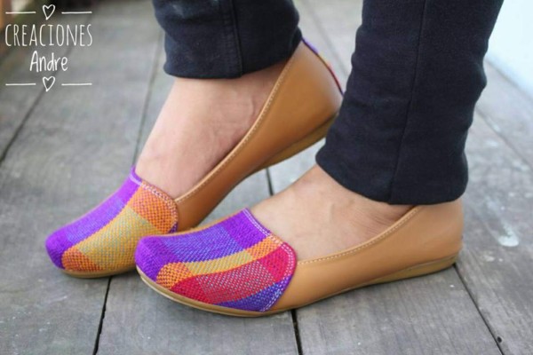 Skinny jeans, jackets y flats ¡enloquecen el armario de las universitarias!