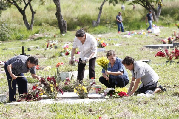 Otilia Almendárez: 'Vengo con amor de madre... a visitar a mi amado hijo”