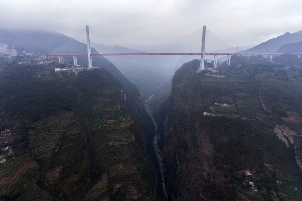 Abre en China el puente más alto del mundo&nbsp;&nbsp;