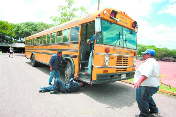 Un millón de lempiras diarios reciben transportistas en bonos