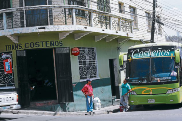 Operadores del interurbano desacatan proceso de revisión