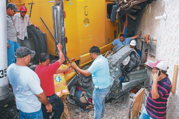 Fiestas de fin de año marcadas por accidentes viales