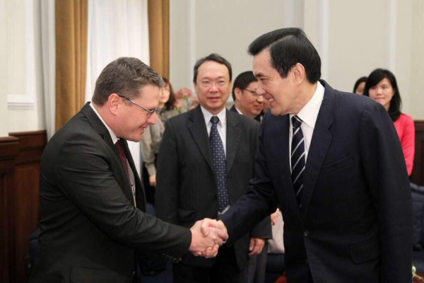 Rafael Sierra: 'No me convertiré en un embajador tradicional”