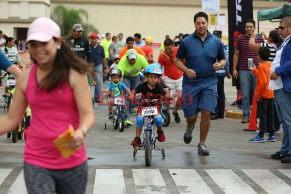 Así se vive la Vuelta Ciclística Infantil de El Heraldo 2017