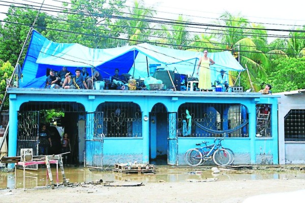 Tormenta Eta: Angustia en incansable búsqueda de familiares